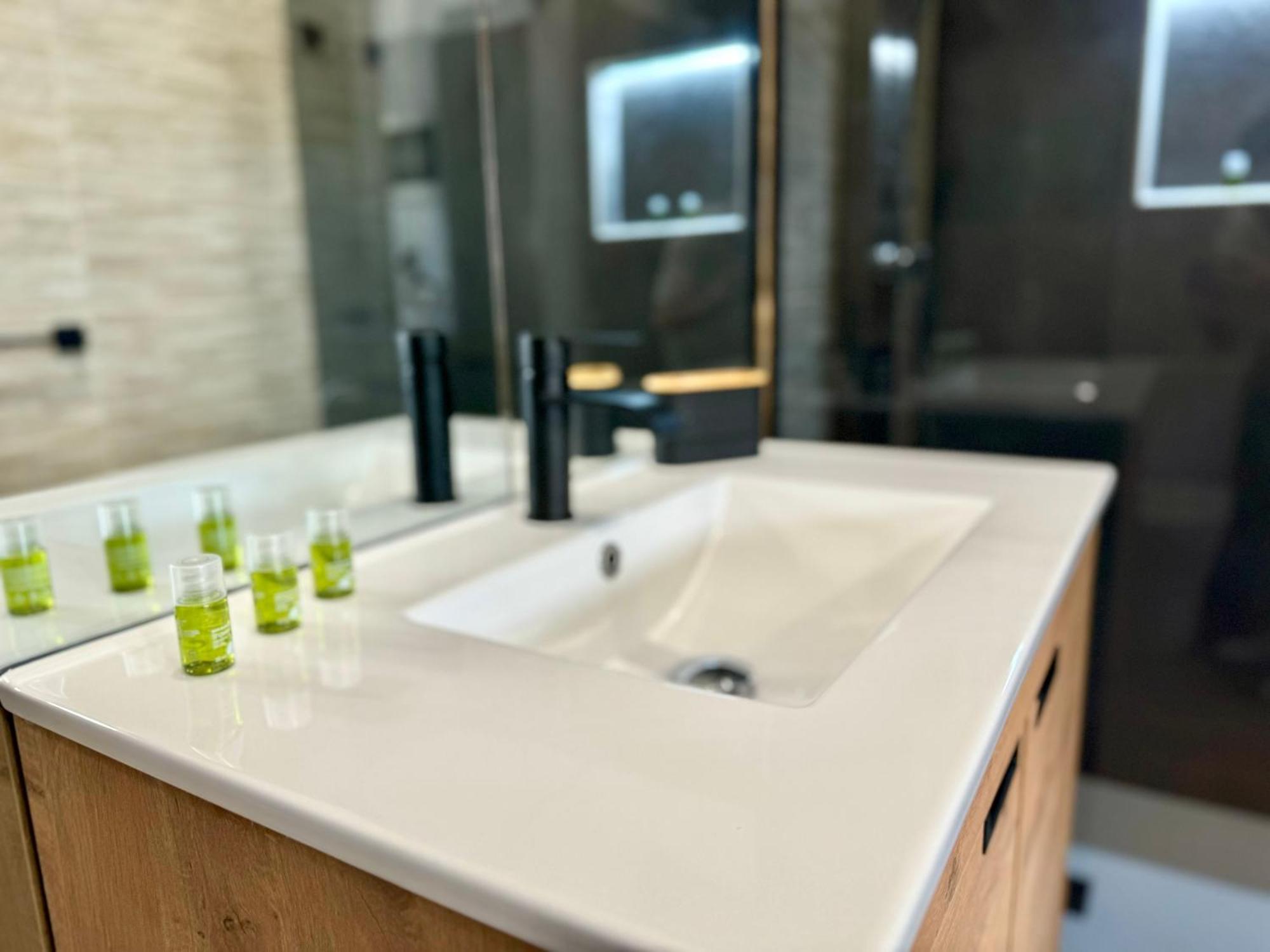 דירות Ojos de Garza Loft Deluxe Aeropuerto מראה חיצוני תמונה