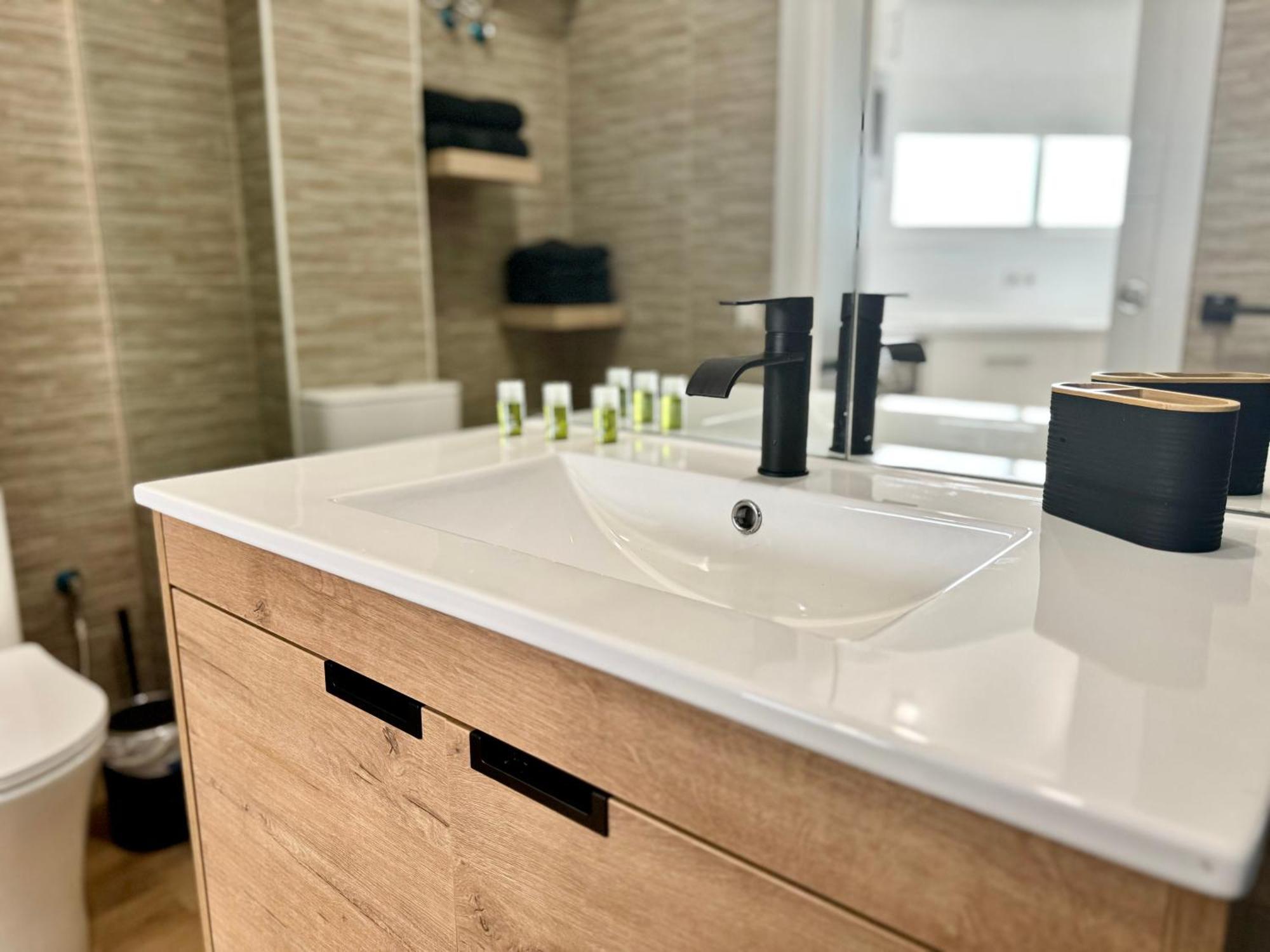 דירות Ojos de Garza Loft Deluxe Aeropuerto מראה חיצוני תמונה