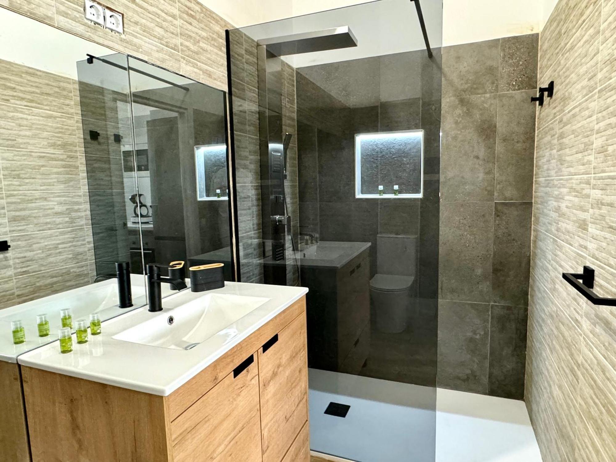 דירות Ojos de Garza Loft Deluxe Aeropuerto מראה חיצוני תמונה